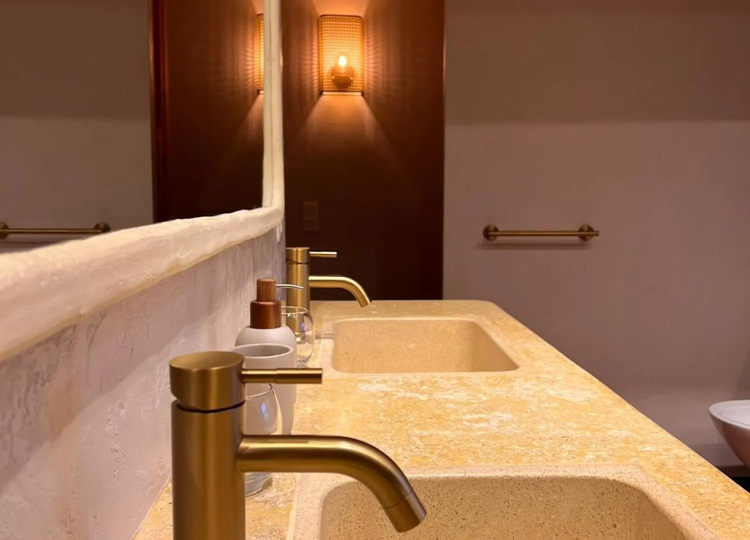 Le Moulin De Montsegur Bed and Breakfast Bed & Breakfast