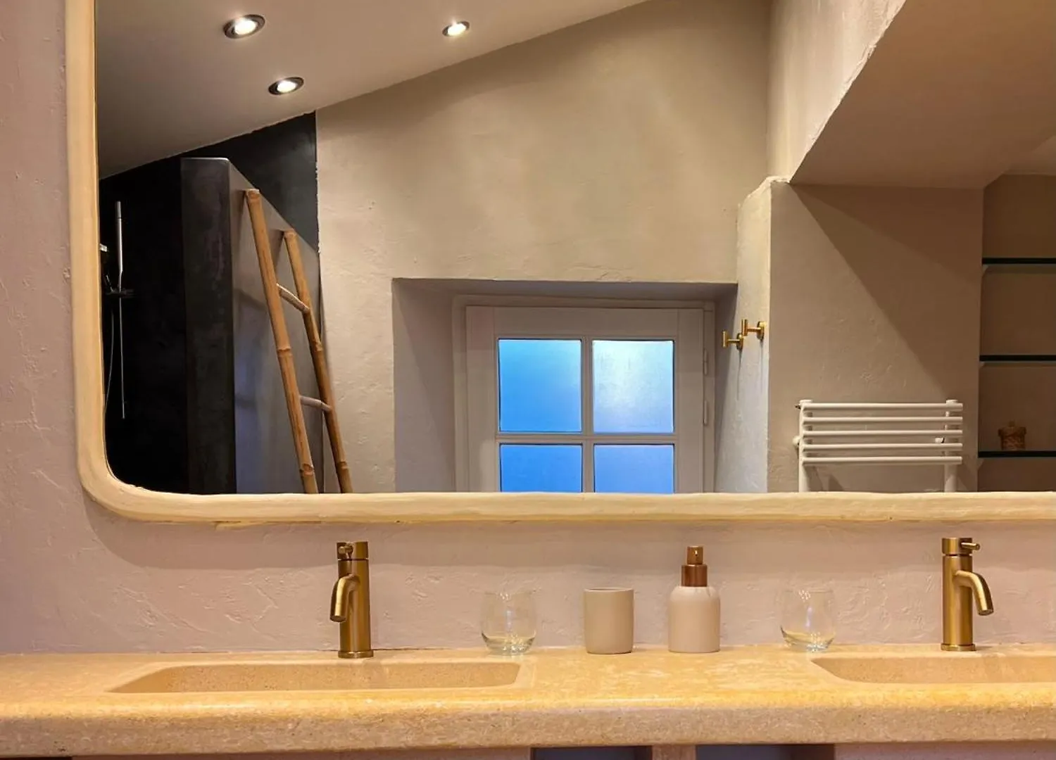 Le Moulin De Montsegur Bed and Breakfast Bed & Breakfast